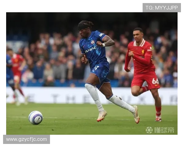 足球明星加盟皇马引发全球关注球迷期待新赛季精彩表现